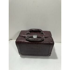 Marshall Fields Croc Embossed Leather train Case Bag Purse Burgundy Vintage